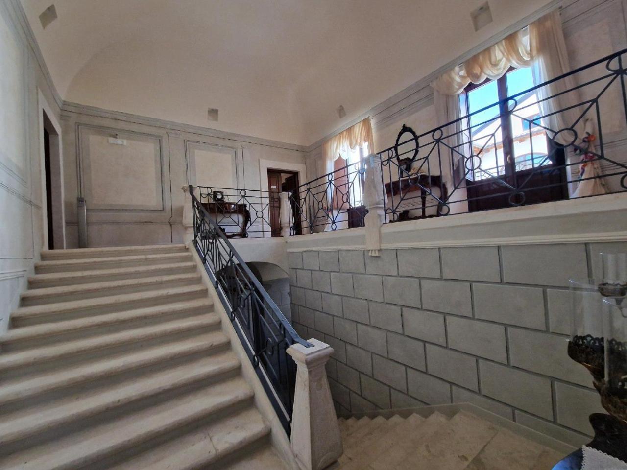 Palazzo Palitti Bed & Breakfast Roio Bagian luar foto
